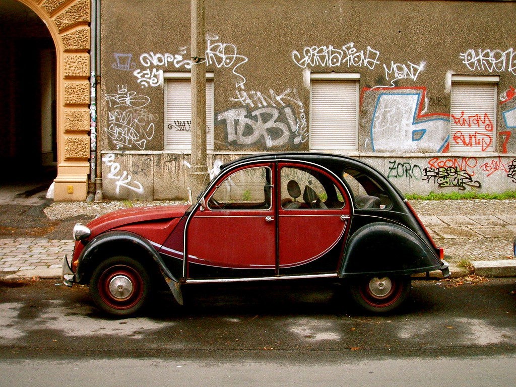 Das Auto. Berlin bathtub shitter Flickr
