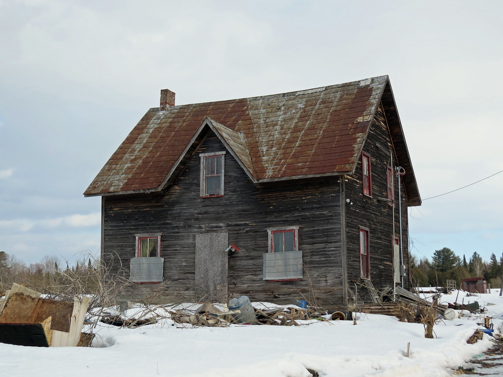An abandoned homestead near PortageduFort, Quebec Flickr