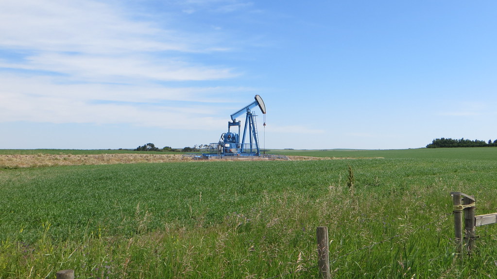 Near Consort, Alberta Laura and Taylor went to scout out t… Flickr