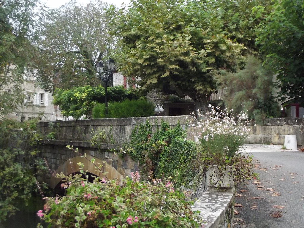 Creysse bridge Robert Marshall Flickr