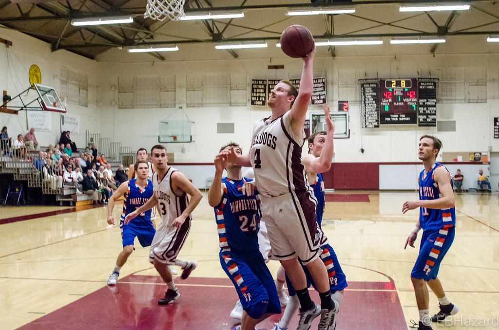 University of Redlands Men's Basketball vs PomonaPitzer Flickr