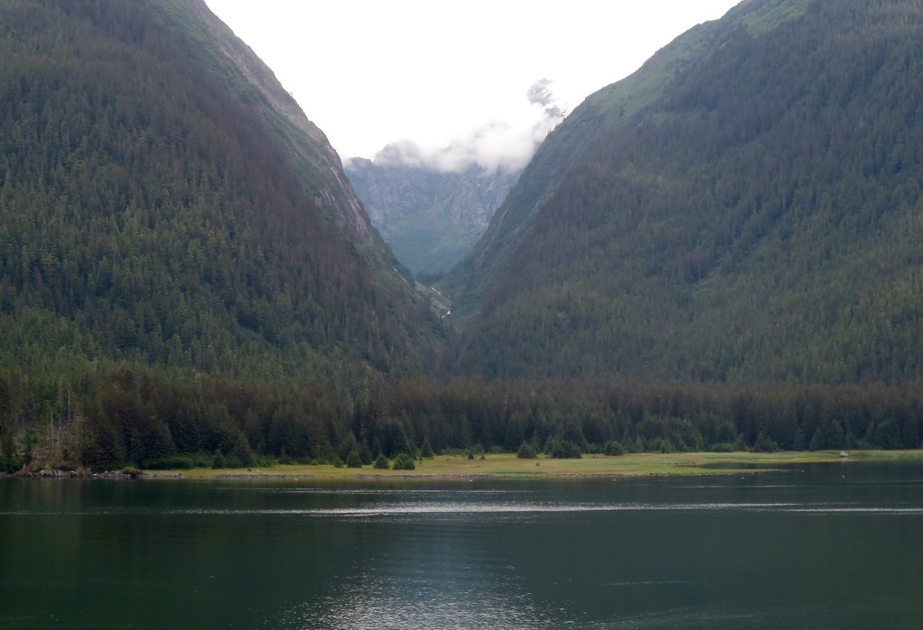 What makes a Ushaped valley? Mike Tice Flickr