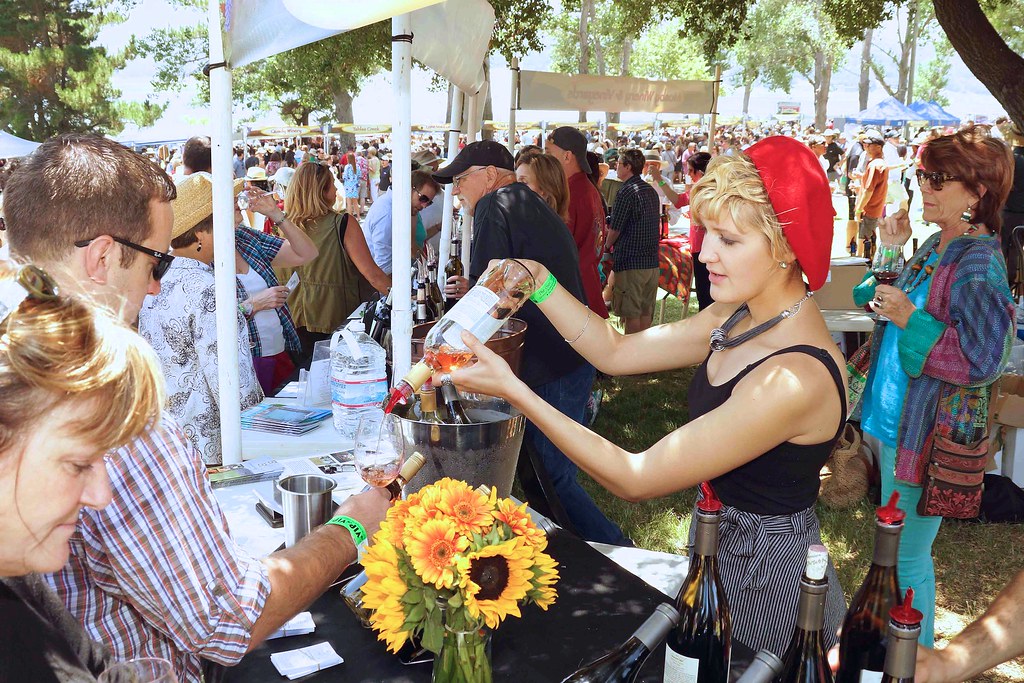 Festive Photo Gallery Ojai Wine Festival