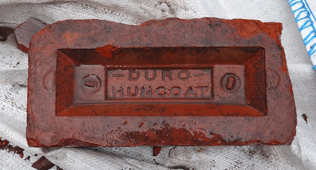 DURO HUNCOAT BRICK A brick from one of the Accrington bric… Flickr