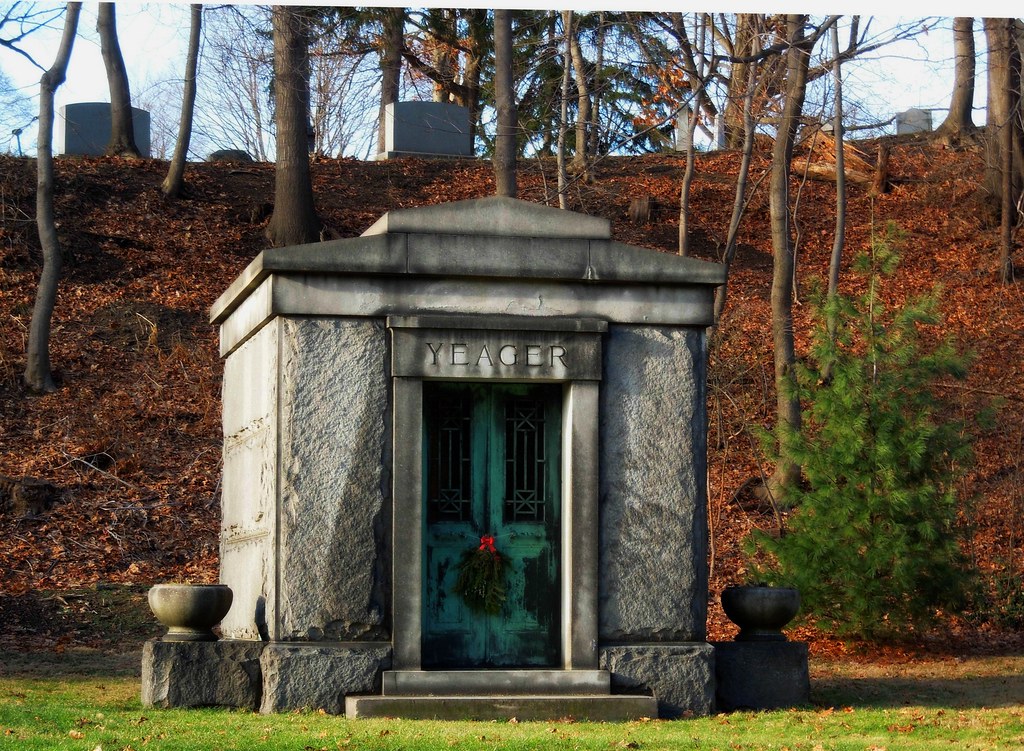 Historic Glendale Cemetery Akron, Ohio The Yeager Mausol… bjebie