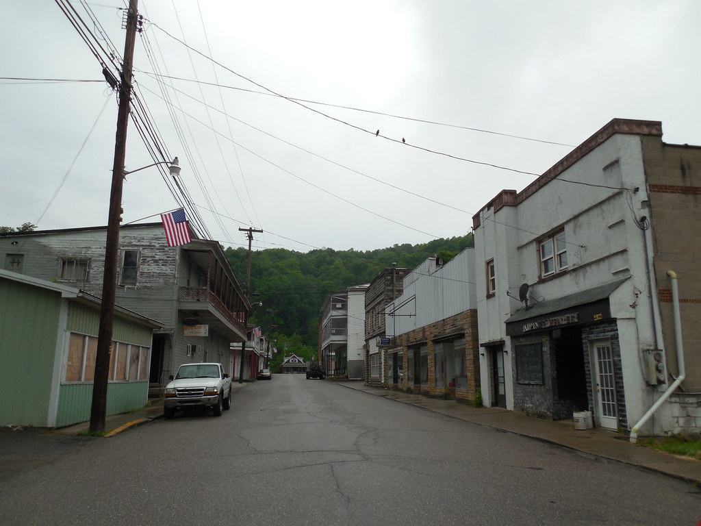 Downtown Hundred, WV Jimmy Emerson, DVM Flickr