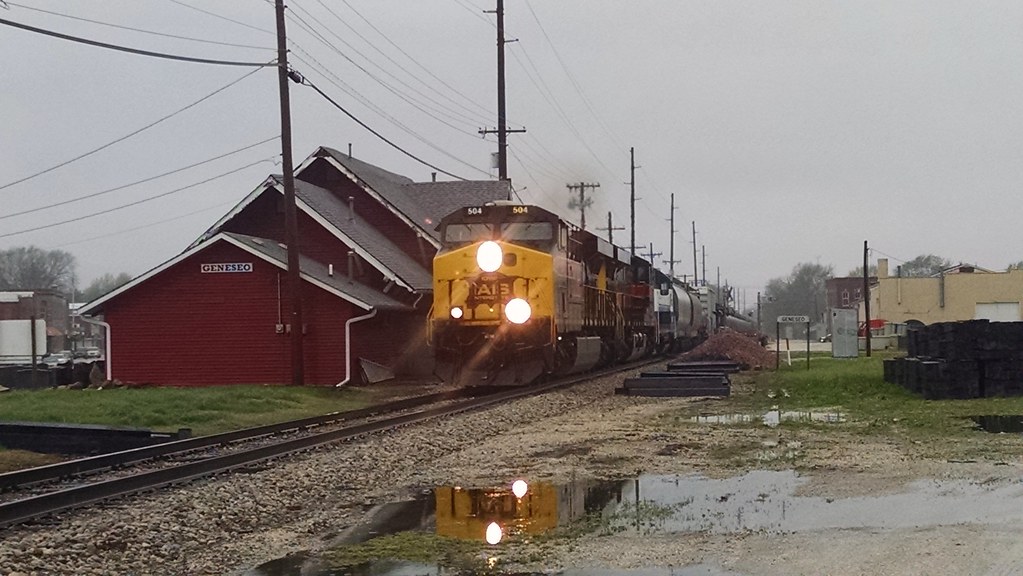Geneseo Depot IAIS 504 passes the Rock Island depot at Gen… Flickr