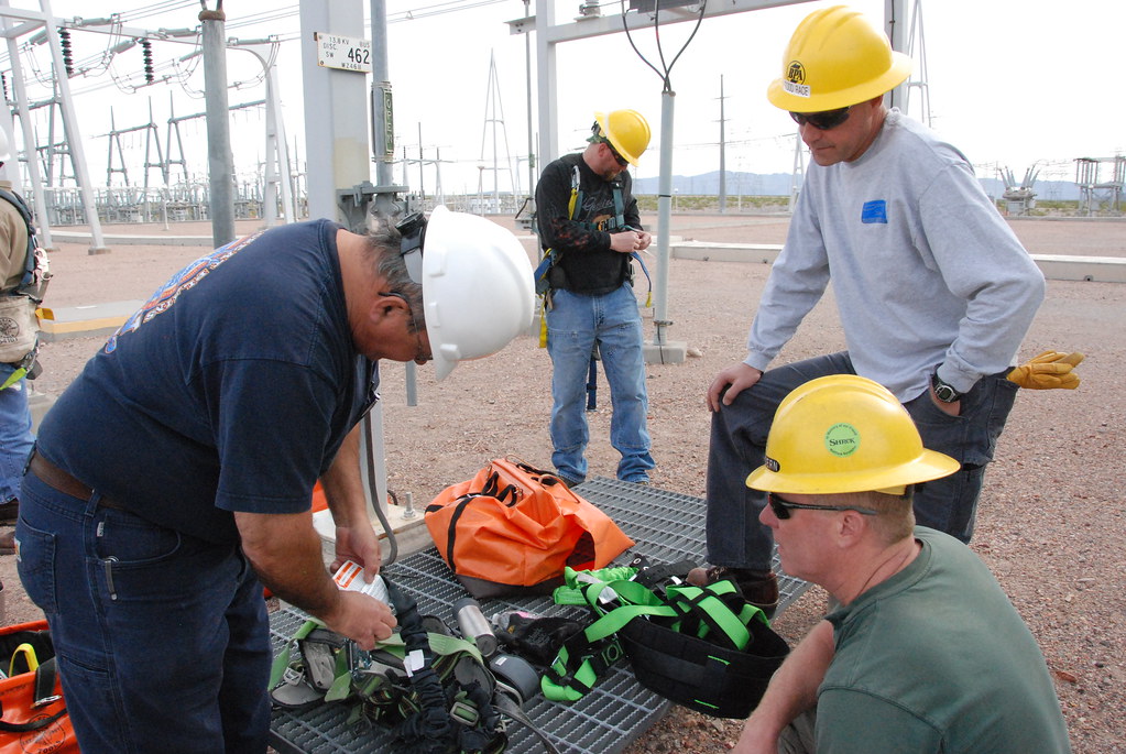 Fall Protection Training, 2013 An electrician from Sioux C… Flickr