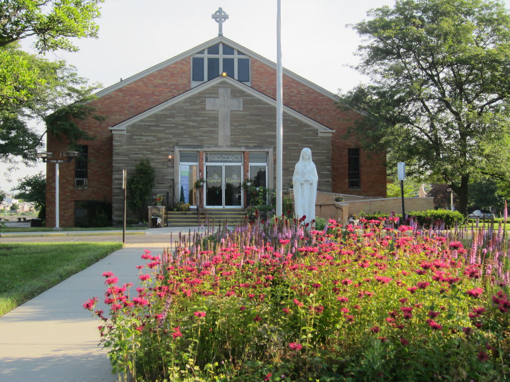 Church in summer Our Lady of Loretto Catholic Church, Redf… Flickr