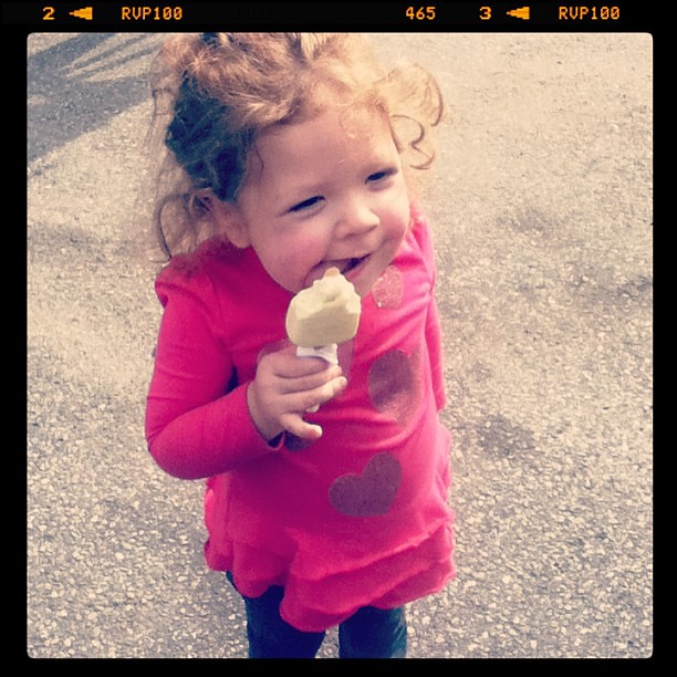 Really? This is how you eat a pudding pop??(pvdpuddingpop… Flickr