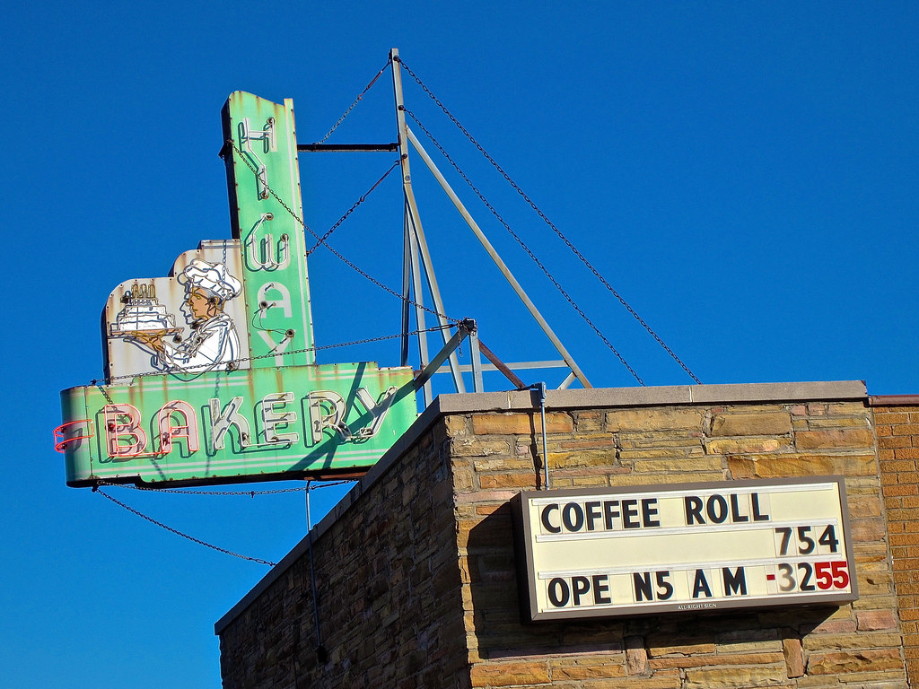 HiWay Bakery, Chicago Heights, IL HiWay Bakery, 2633 Chi… Flickr