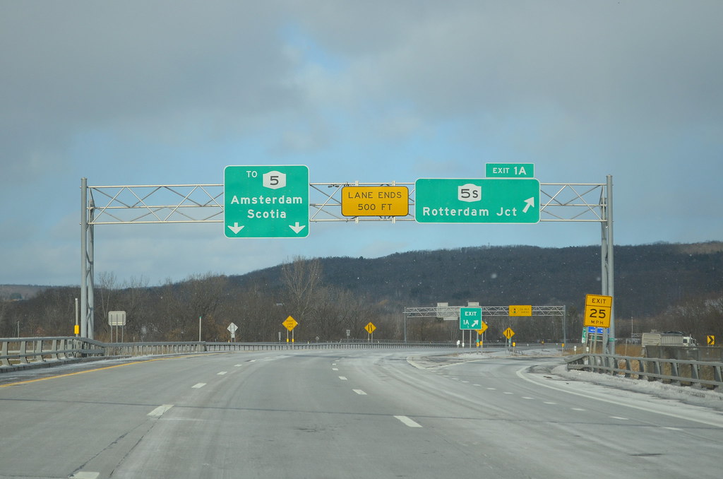 DSC_0709 NY 890 westbound at exit 1A in Rotterdam. NY 5S i… Flickr