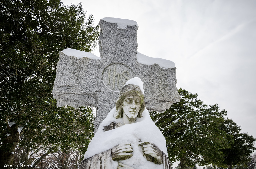 Woodbine in Winter 2015 II Woodbine Cemetery & Mausole… Flickr