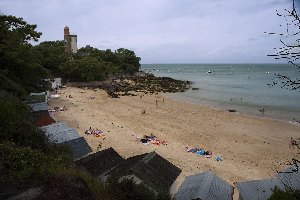 overview l'Anse Rouge with lighthouse The beautiful little… Flickr