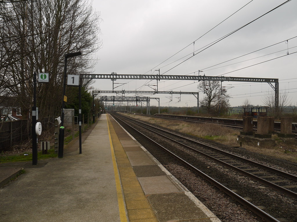 Polesworth Station A rare station to take pictures, but ev… Flickr