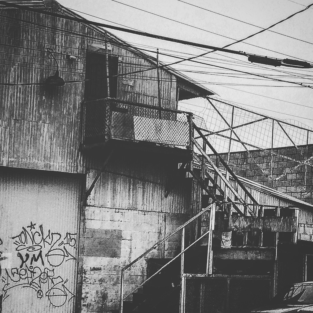 Urban Kalihi Hawaii , 2016 Black and white urban shot of K… Flickr