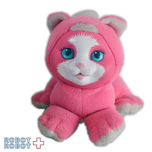 Hasbro Pet Surprise meowing talking kitty cat plush ハズブロ社… Flickr