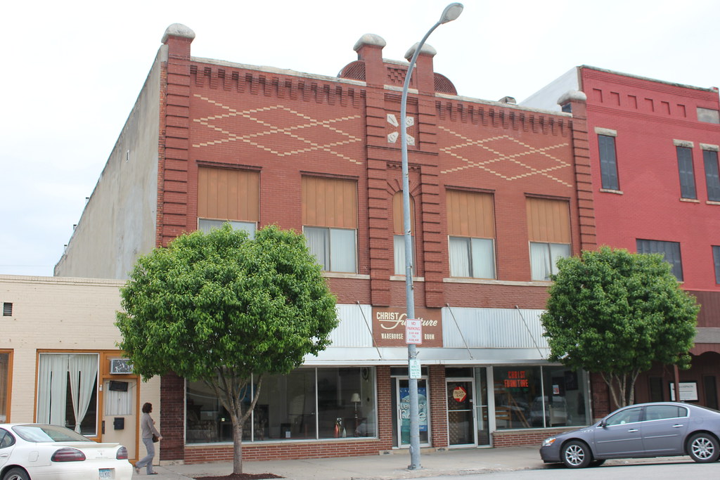 1899 Building Eagle Grove, IA Tom McLaughlin Flickr