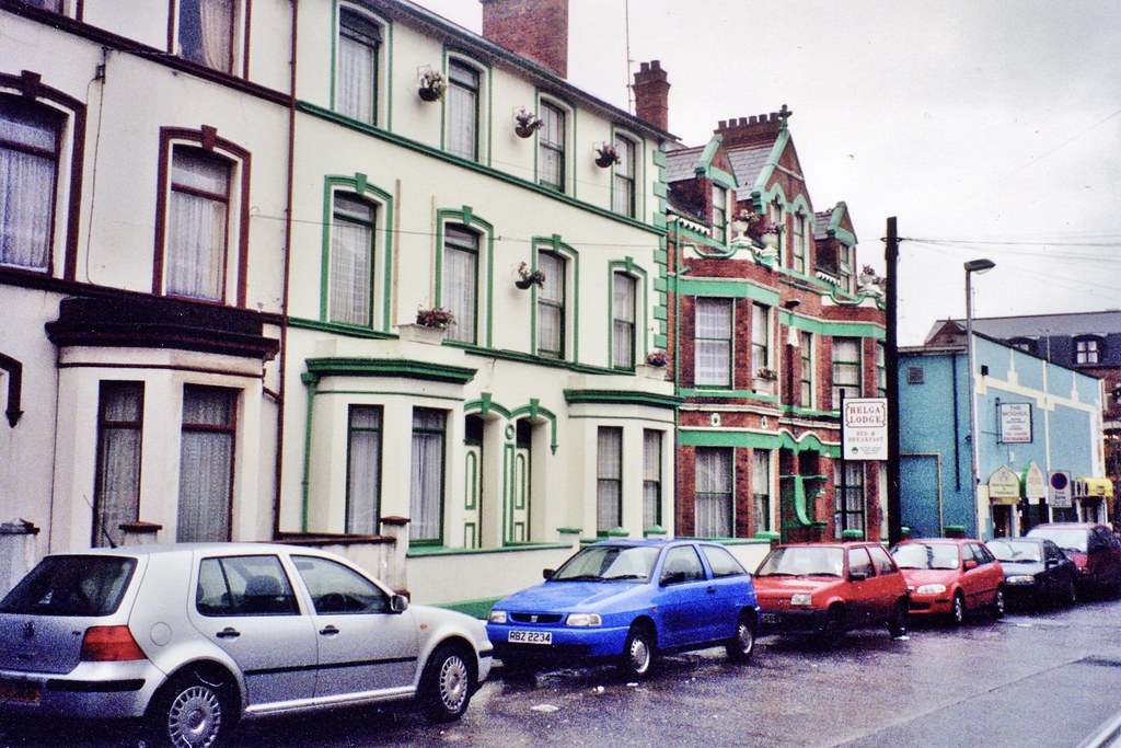 Helga Lodge, Cromwell Road, Belfast Convenient for the Uni… Flickr