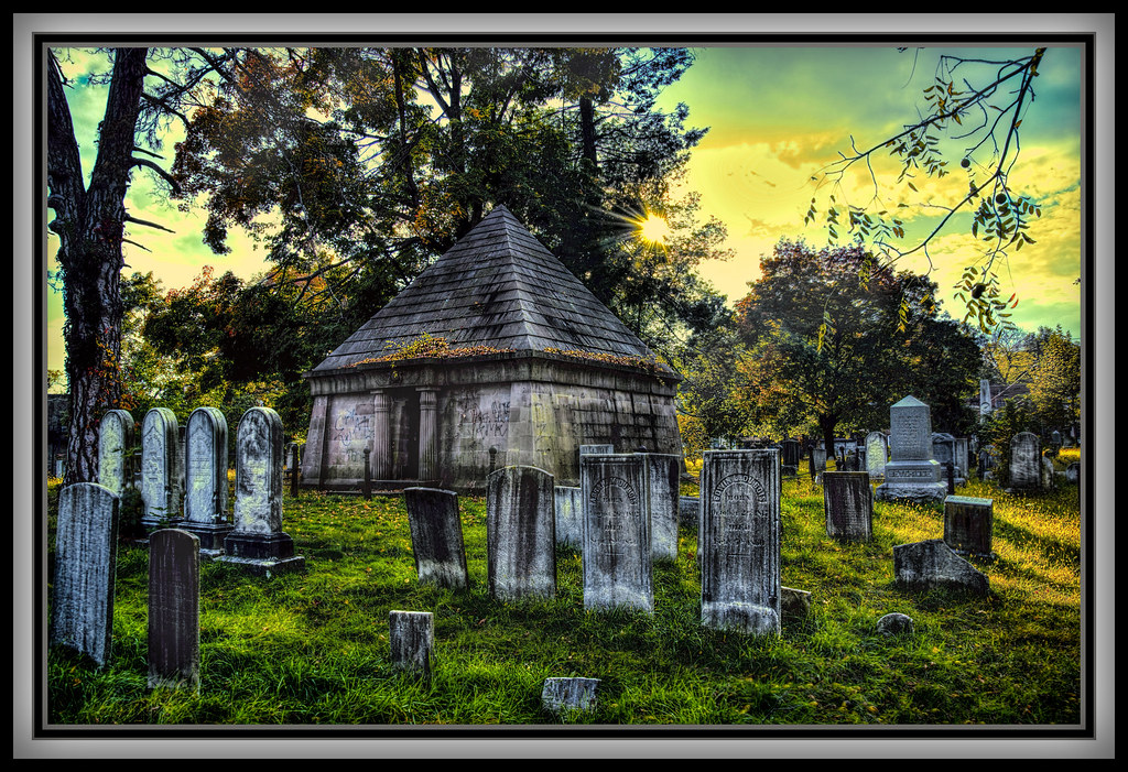 graveyard crypt Old town cemetery , Newburgh, NY John Leighton Flickr