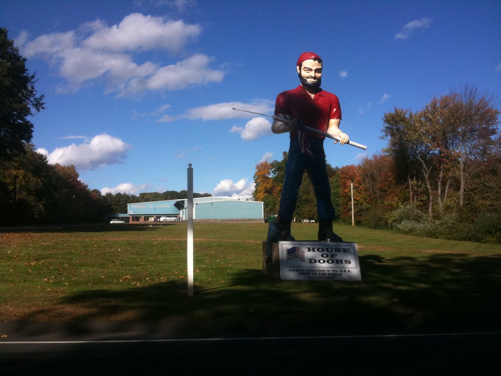 Paul Bunyan HUGE Paul Bunyan Statue at House of Doors in C… Flickr