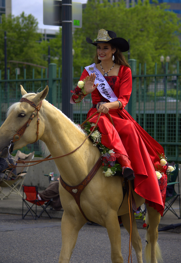 Side Saddle Miss Rodeo Oregon riding Side Saddle 2016 Gran… Flickr