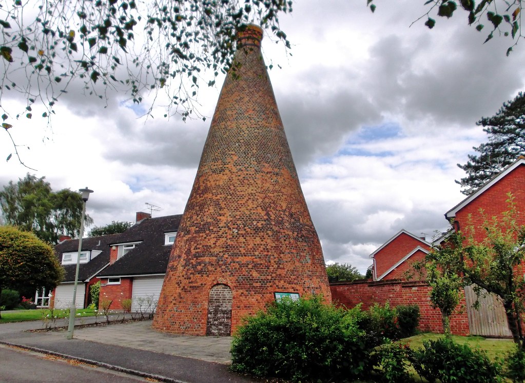 The old brick/tile kiln Nettlebed, Oxfordshire. It once ma… Flickr