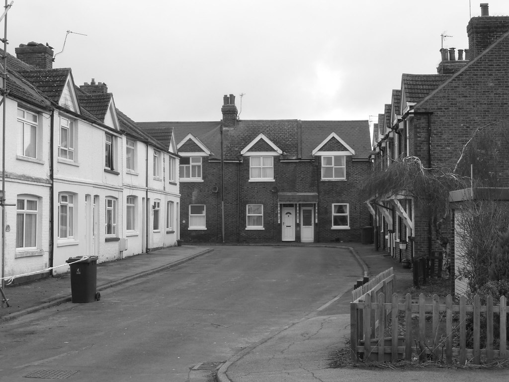 polegate Terraced Houses in New Road, Polegate. SRDemus Flickr