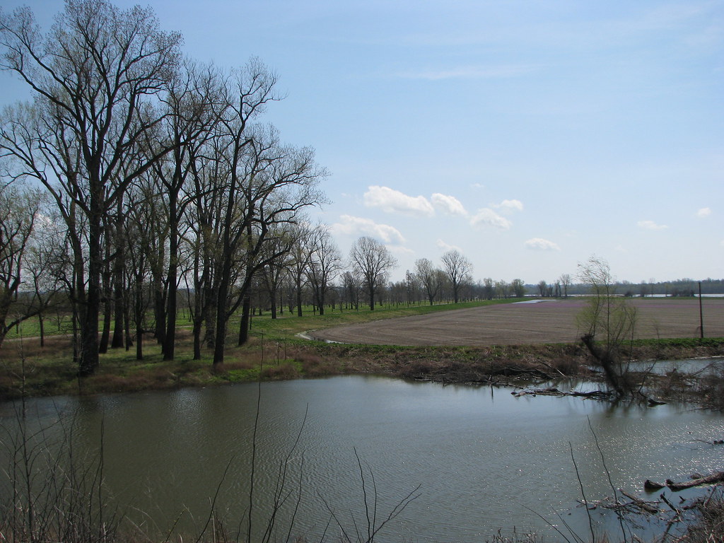 Fort Defiance Fort Defiance park at Cairo, Illinois, at th… Flickr