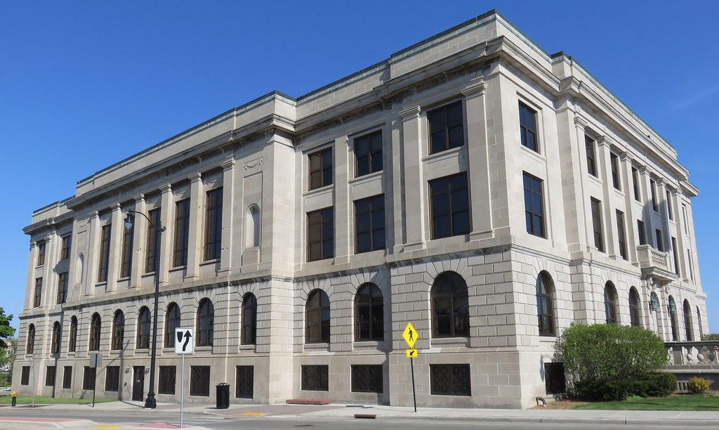 Racine, Wisconsin City Hall Racine is located just south o… Flickr