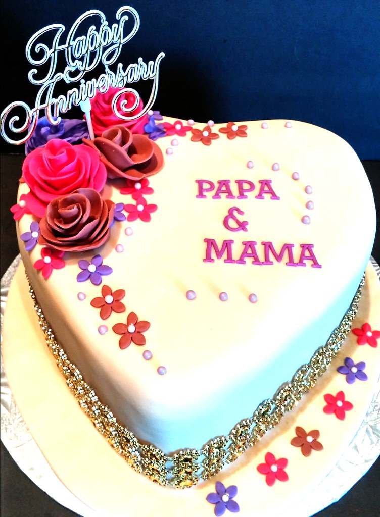 Afternoon Happy Anniversary Papa And Mama Cake