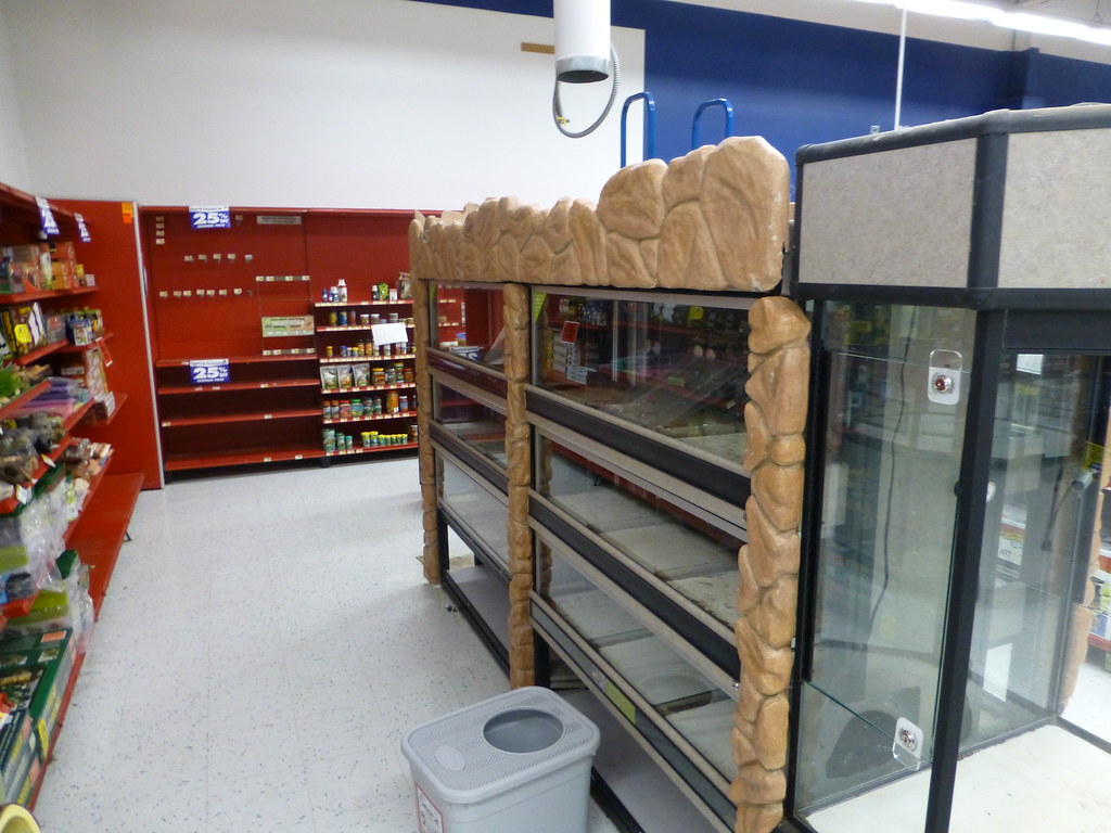 R.I.P. Petco in Holland, Ohio The closure of this store le… Flickr