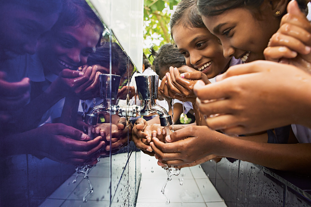 Clean drinking water facilities, Sri Lanka In Sri Lanka we… Flickr