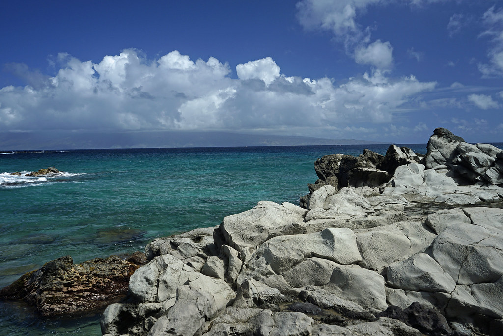Across the Pailolo Channel from Oneloa Beach Maui, Hawai… Flickr