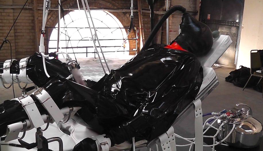 SeriousKit "special order" vacuum suit Testing the Serious… Flickr