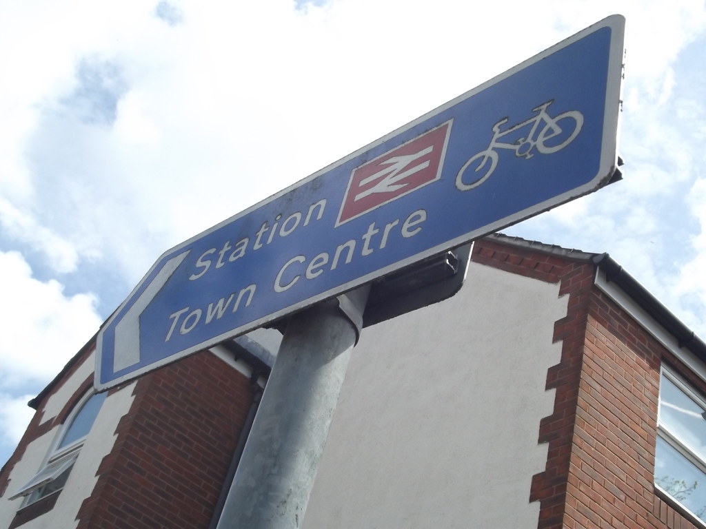 Station Town Centre sign Southam Road / Cooper's Gate, Banbury