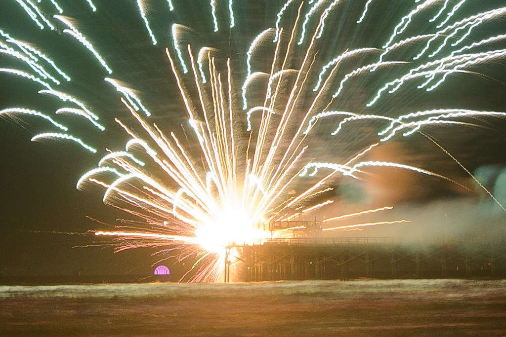 Cherry Grove Pier Fireworks Explosion 2013 (3) July 4th, 2… Flickr