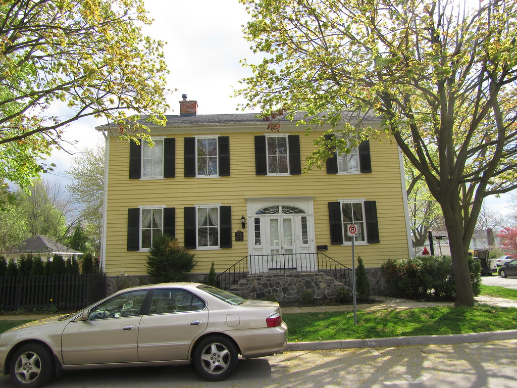 NOTL Houses Burke House B & B (c. 1826) (NOTL = Niagara… Flickr