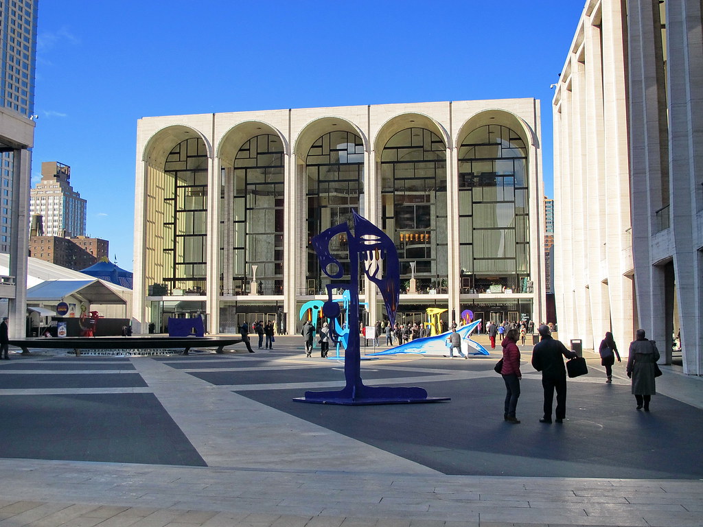 5581_Sculptures at Lincoln Center COMING of age in San Ant… Flickr