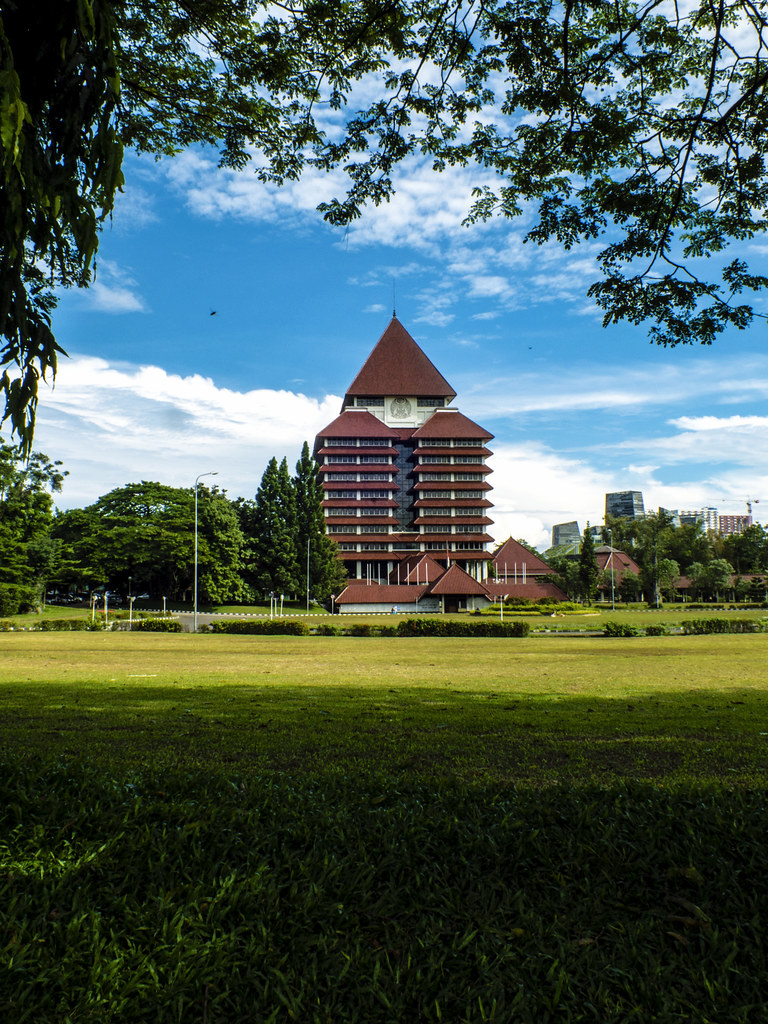 Universitas Indonesia Depok Dari sekian banyaknya Pergurua… Flickr