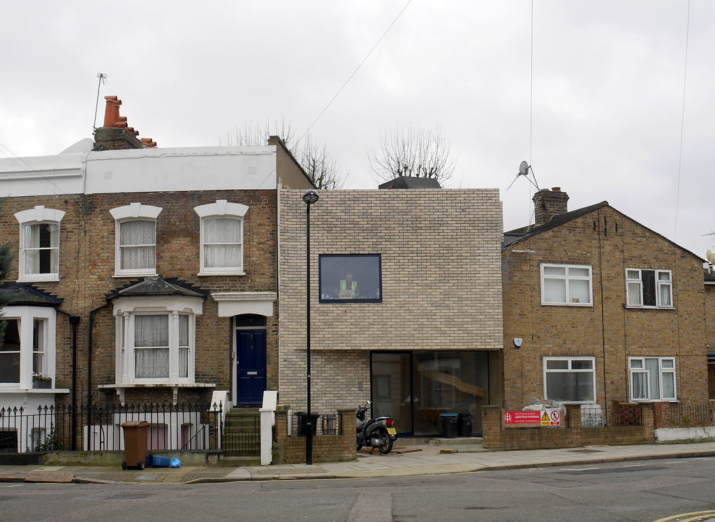 New build on Clonbrook Road The new bit is a parasitical e… Flickr