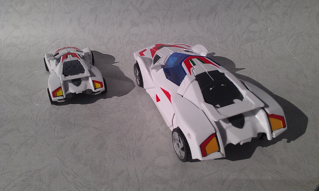 TFP KO WheelJack vehicle mode_02 Flickr