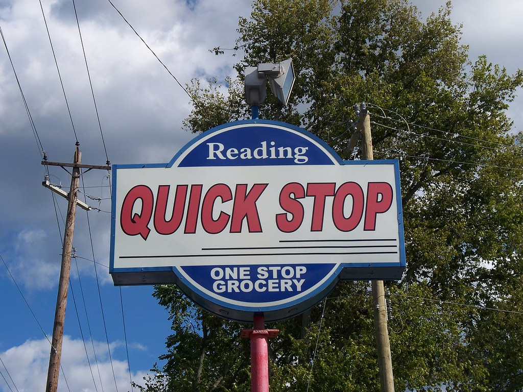 OH Cincinnati Reading Quick Stop Former Dairy Mart sign … Flickr