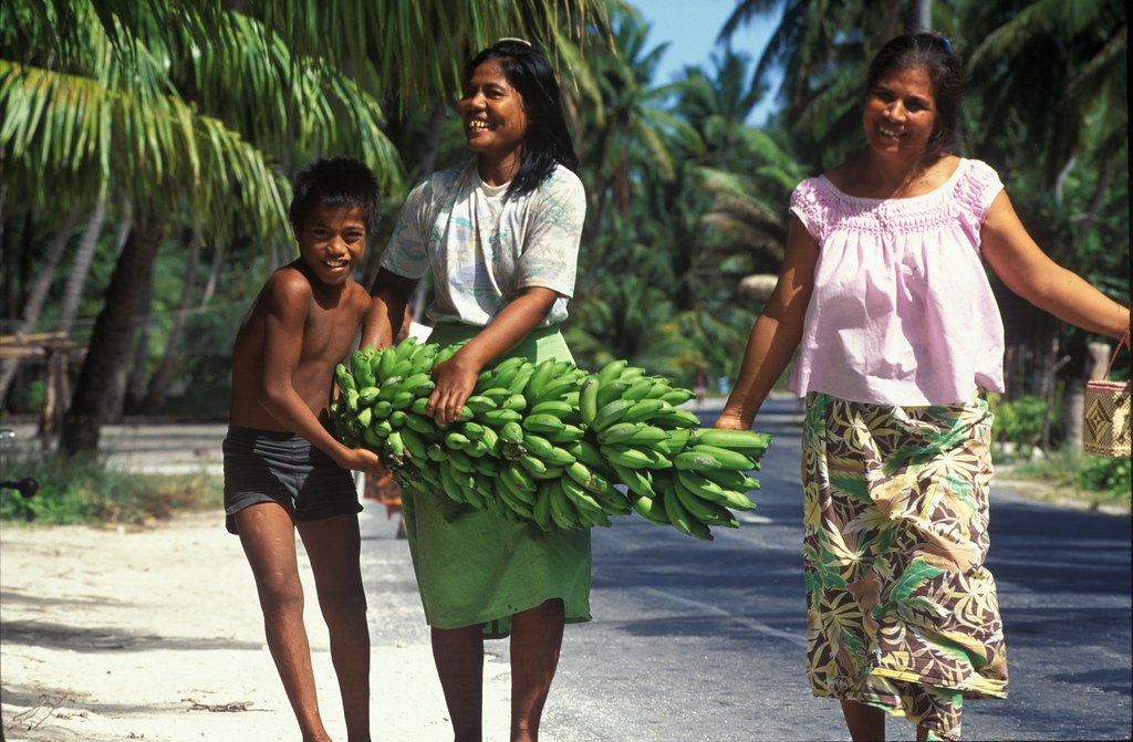 Kiribati bananas Residents of Kiribati happily carrying a … Flickr