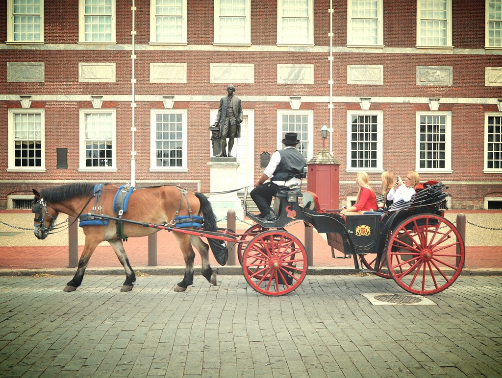 Independence Hall The bronze statue of Washington o… Flickr