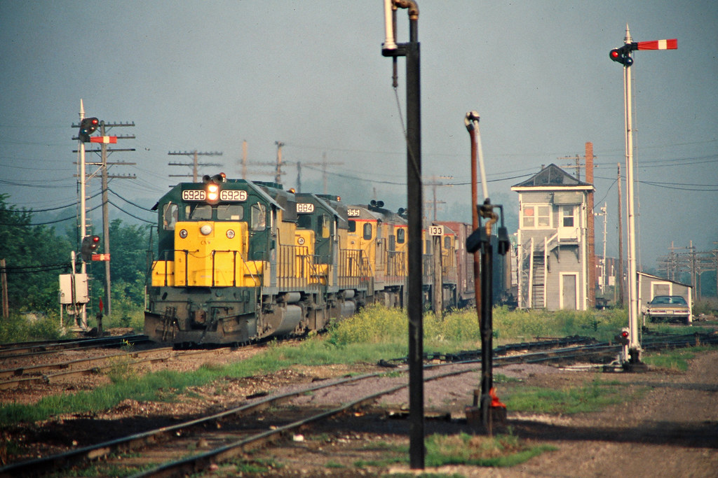 CNW, Tama, Iowa, 1977 Eastbound Chicago and North Western … Flickr