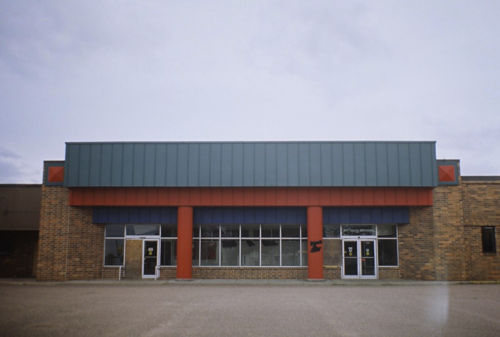 leevers grocery store 503 south broadway street menomonie,… Flickr
