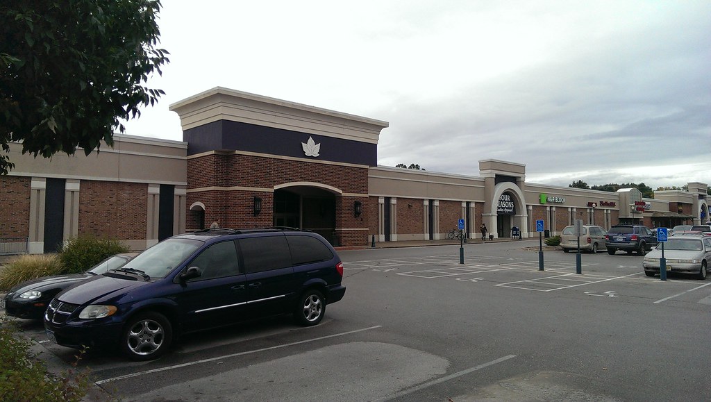 Sycamore Mall Iowa City, Iowa Former Von Maur Entrance… Flickr