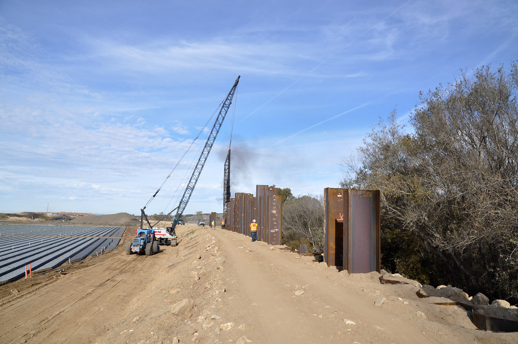 Bradley Canyon Levee Improvement Project Work crews from U… Flickr