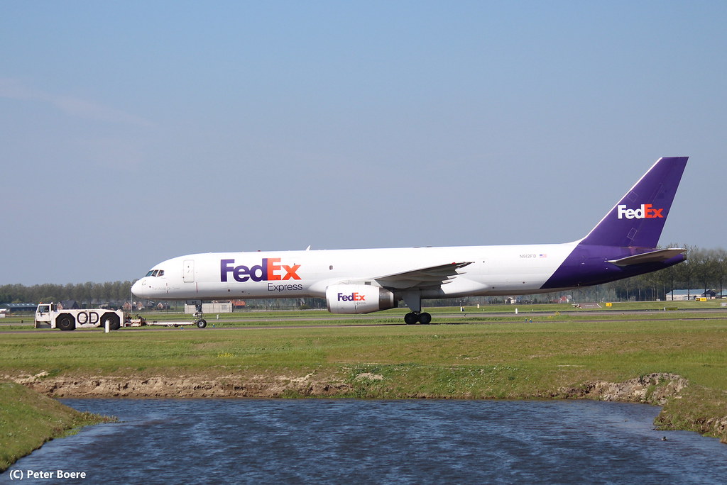 FedEx B757 in Amsterdam Normaal zijn de kisten van FedEx n… Flickr